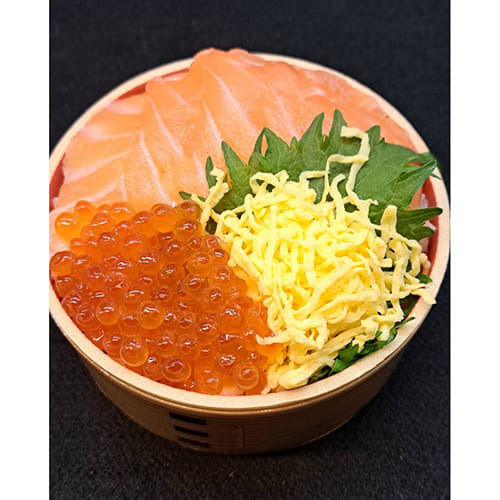 サーモンいくら親子丼