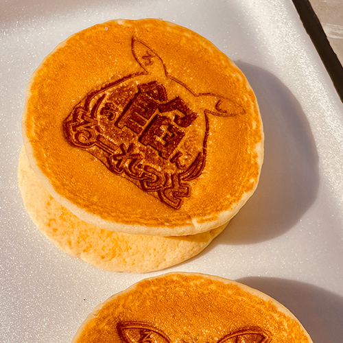 ろし餡るーれっとパンケーキサンド（3個入りアクキー付）